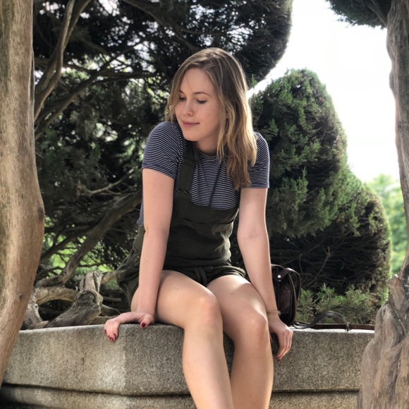 Meet your Posher, Sarah - Picture 1 of 1